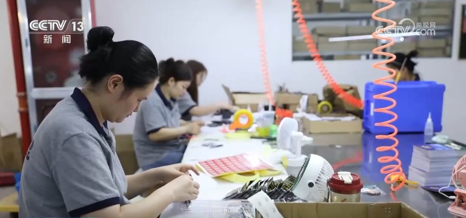 文創里的夏天 | “圈粉”又“吸金”，小文創撬動文旅大經濟與深層次文化傳播